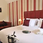 Craig Manor 4*