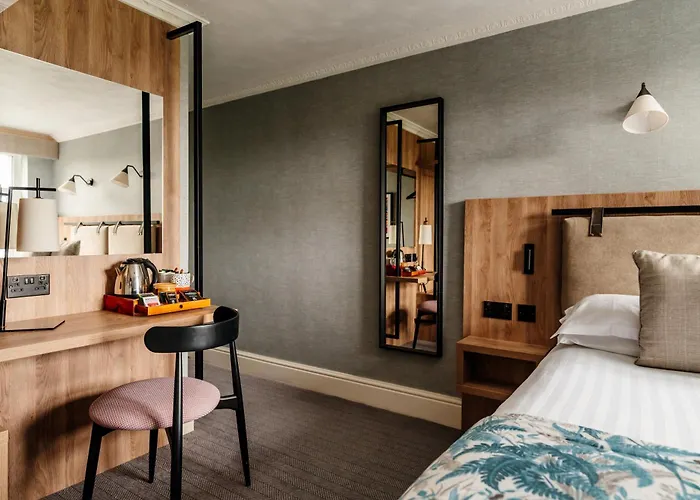 Craig Manor Hotel 4*