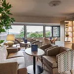 Craig Manor Hotel