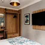 Craig Manor Hotel