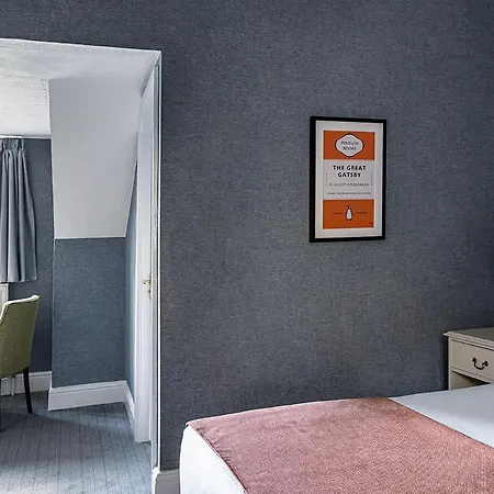 Craig Manor Hotel 4*