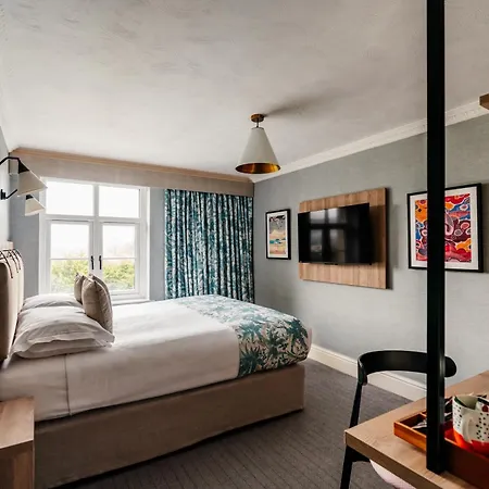 Craig Manor 4*