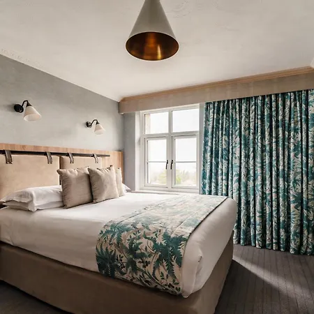 Craig Manor 4*