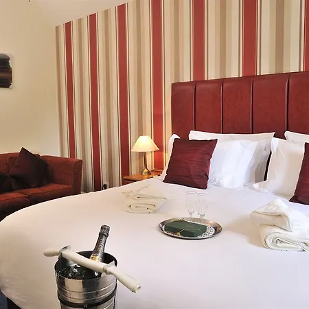Craig Manor 4*